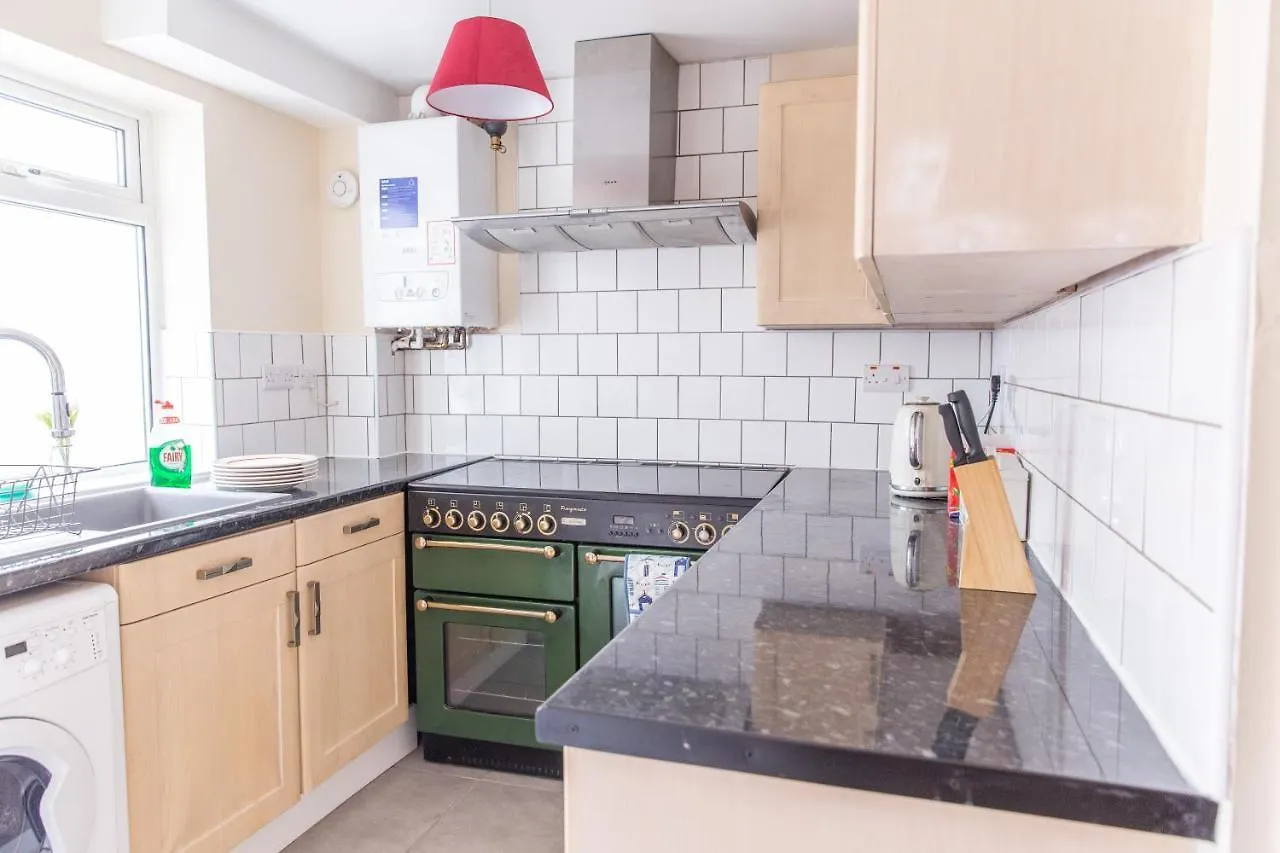 St Marys Rest - Parking + Close To The Arena Villa Nottingham Tatil Evi